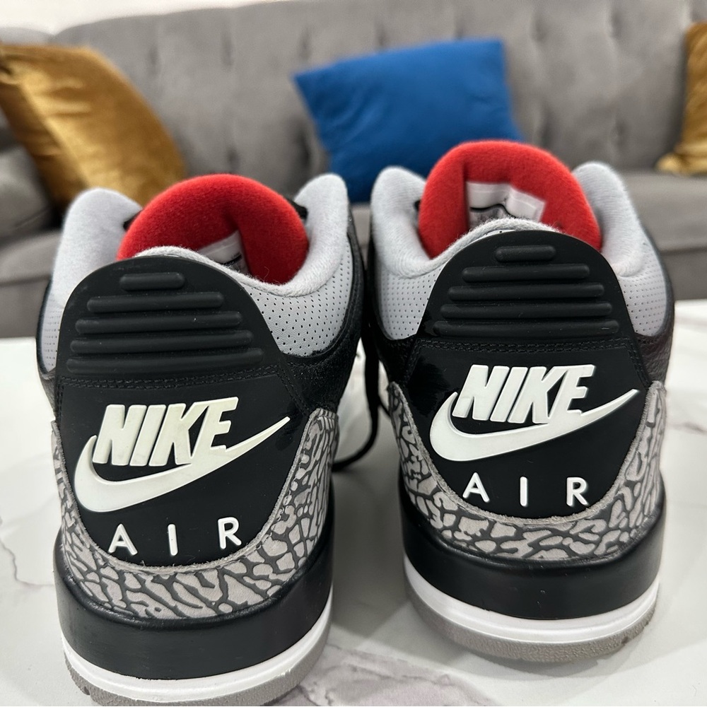 Jordan Black and Gray Sneakers with Signature Design - Picture 7 of 9